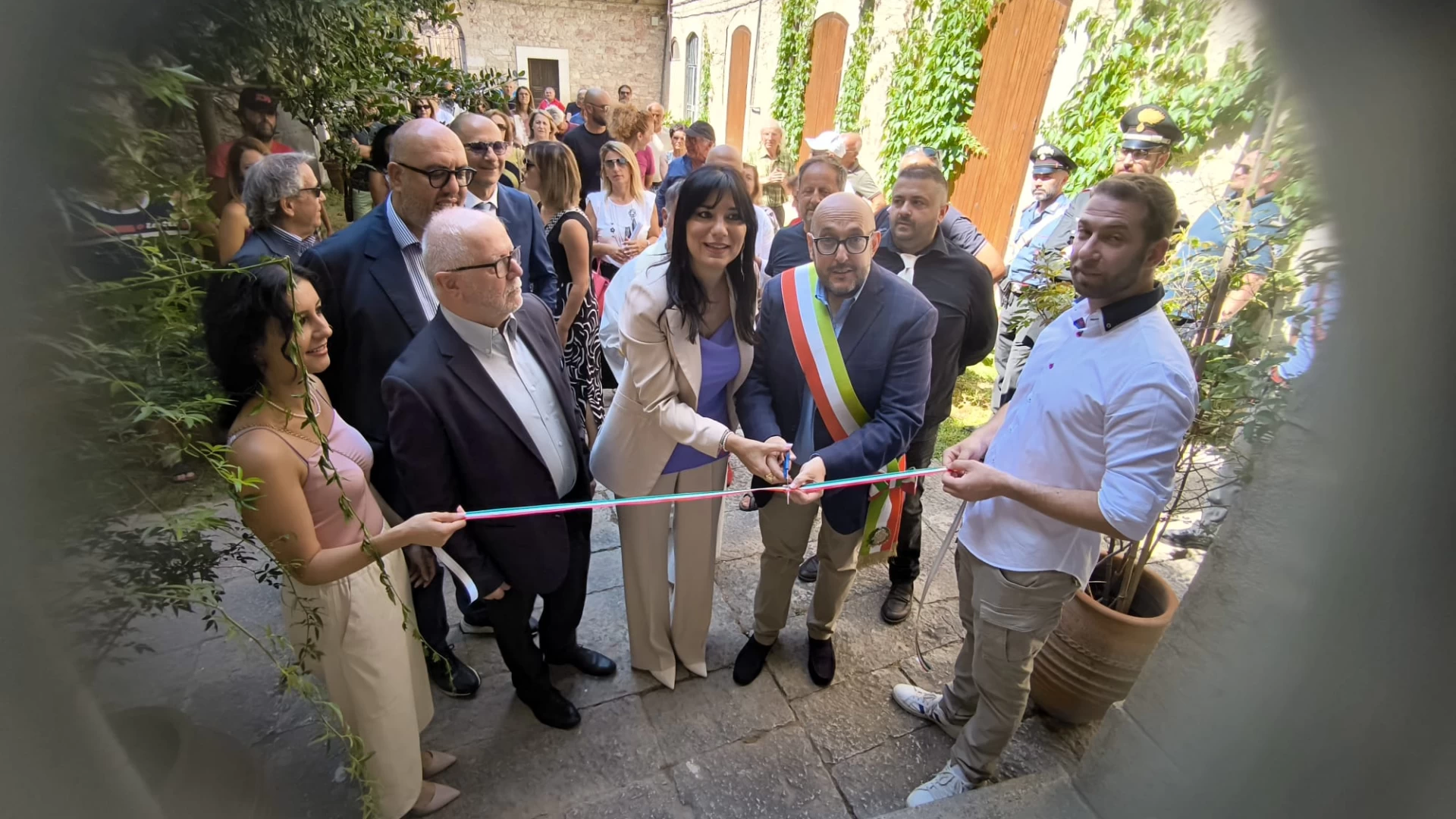 Fornelli: inaugurato il museo civico comunale. Una sala del palazzo baronale Carmignano – D’Acquaviva dedicato a Carlo III di Borbone . GUARDA IL SERVIZIO